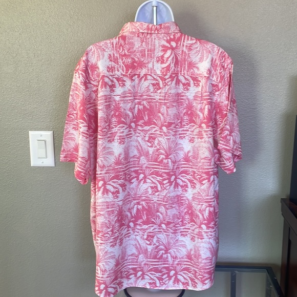 NWOT Tommy Bahama Pink/White Primo Palms Camp Shirt size XL 💯 Rayon - Picture 2 of 9